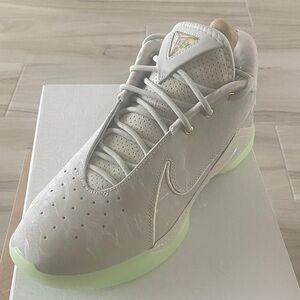 Nike LeBron XXIII Men's lt. bone and Green Sneakers, Size 9